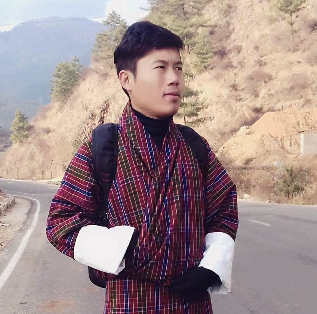  Singye Dorji 